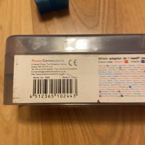 Worldwide International Travel adaptor set - Picture 6 of 6